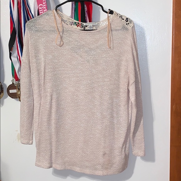Light weight sweater - Picture 1 of 4
